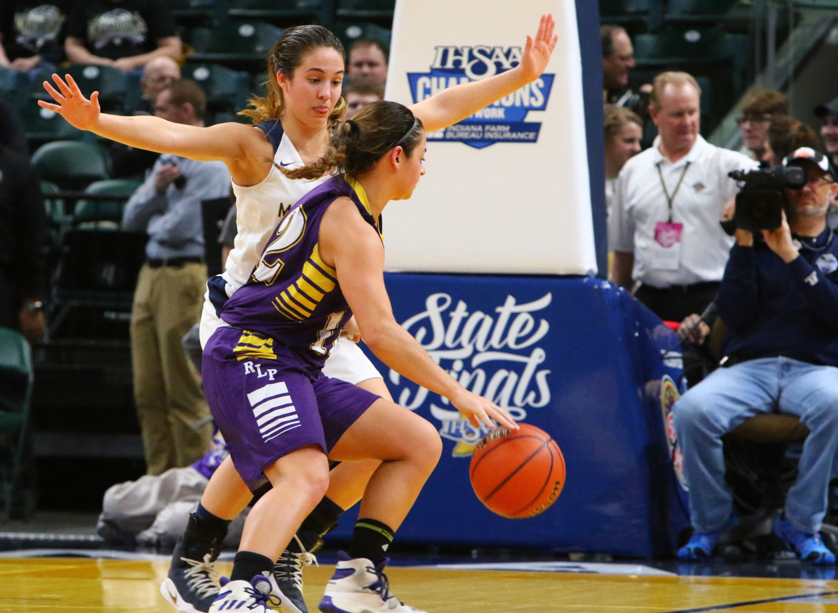 Gallery: Girls Basketball State Finals: Marquette Catholic vs. Vincennes Rivet